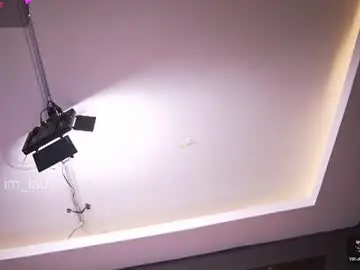 Chaturbate Free Porn Cam of lauroberts