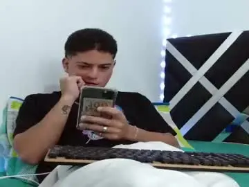 Chaturbate Live Sex Cam of levy_steve