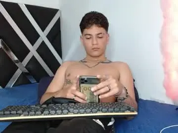 Chaturbate Adult Video Chat of levy_steve