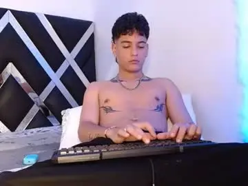 Chaturbate Best live sex cam show of levy_steve