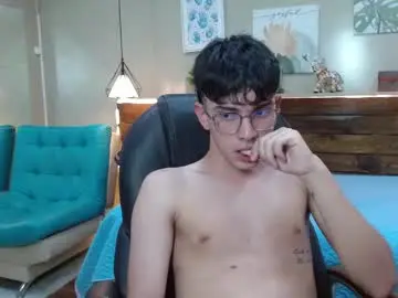 Chaturbate Adult Video Chat of santitwinkyy