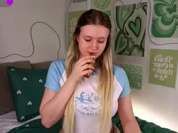 Chaturbate Live Sex Cam of emilyhewell