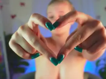 Chaturbate Nude Webcam of emilyhewell