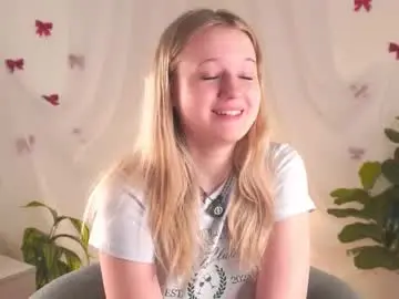 Chaturbate Adult Video Chat of emilyhewell