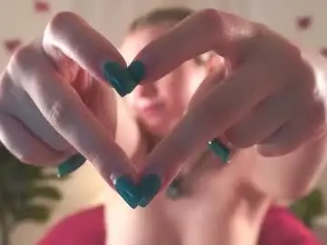 Chaturbate Free Live Porn of emilyhewell