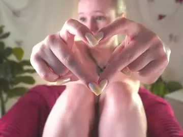 Chaturbate Watch Live Sex Cams of emilyhewell