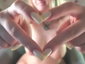 Chaturbate Live Sex of emilyhewell