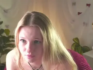 Chaturbate Nude Webcam of emilyhewell