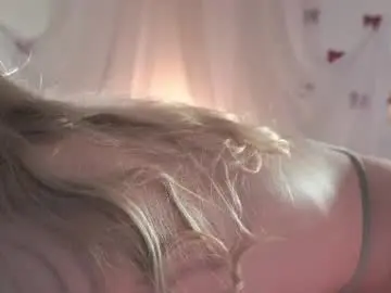 Chaturbate Adult Webcams of emilyhewell