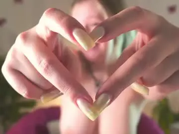 Chaturbate Free Porn Cam of emilyhewell