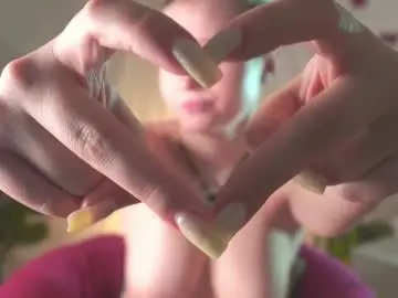 Chaturbate Adult Video Chat of emilyhewell