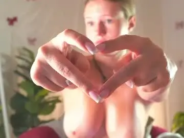 Chaturbate Best live sex cam show of emilyhewell