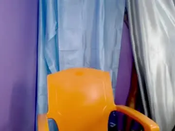 Chaturbate Live Sex Cam of cherry_xchaos