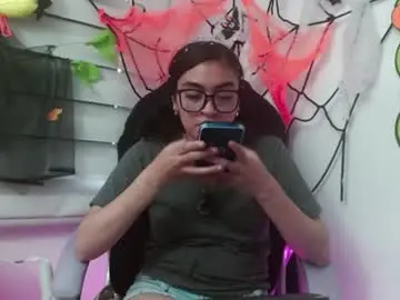 Chaturbate Nude Webcam of keli_milk