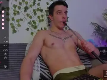 Chaturbate Live Sex Cam of bravo_maestro