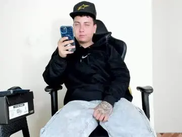 Chaturbate Free Porn Cam of hellstar_team