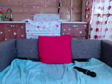 Chaturbate Live Sex Cam of love_bella_