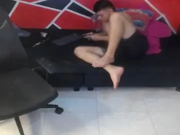 Chaturbate Live Sex Cam of takis_mix