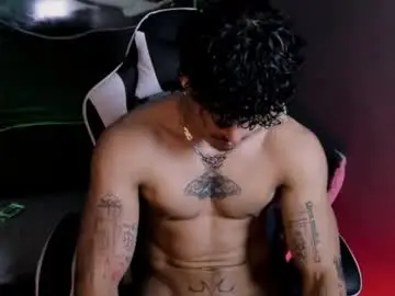 Chaturbate Live Sex Cam of thomas_fit1