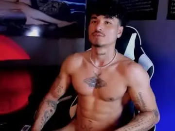 Chaturbate Live Sex Cam of thomas_fit1