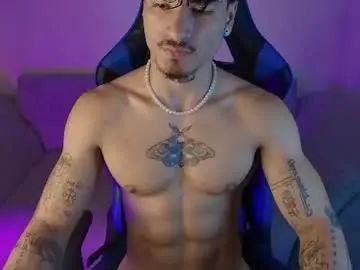 Chaturbate Live Sex Cam of thomas_fit1