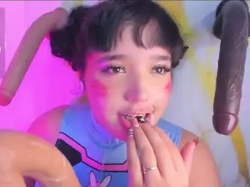 Chaturbate Live Sex Cam of hinata_dolly