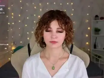 Chaturbate Live Porn of kira_fluffy