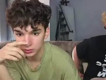 Chaturbate Watch Live Sex Cams of em_chipsi