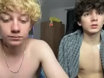 Chaturbate Free Porn Cam of em_chipsi