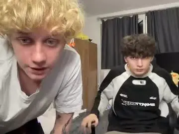 Chaturbate Private Sex Chat of em_chipsi