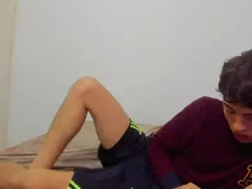 Chaturbate Live Sex Cam of picaszomilos350