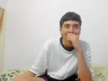 Chaturbate Live Sex Cam of picaszomilos350