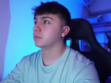 Chaturbate Free Live Porn of aron__cooper