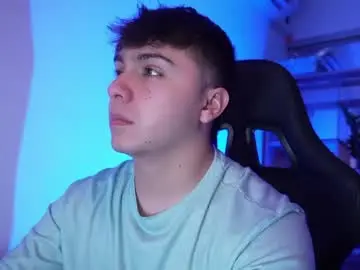 Chaturbate Sex Cam of aron__cooper