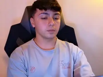 Chaturbate Sex Chat of aron__cooper