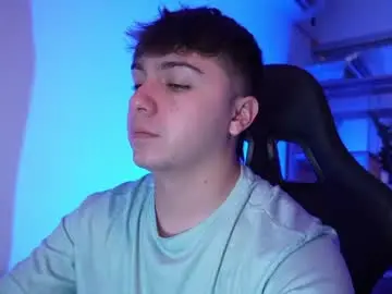 Chaturbate Free Live Porn of aron__cooper