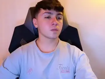 Chaturbate Adult Webcam of aron__cooper