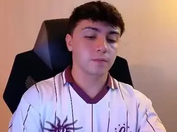 Chaturbate Sex Cam of aron__cooper