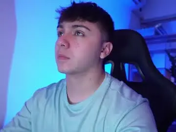Chaturbate Sex Chat of aron__cooper