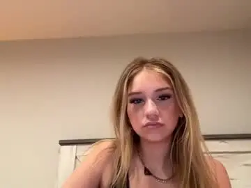 Chaturbate Sex Cam of tiara2xy