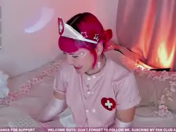 Chaturbate Adult Video Chat of tiny__emmy_