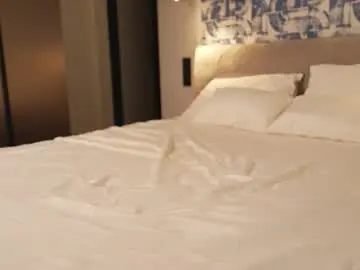 Chaturbate Live Sex of villanelle_l