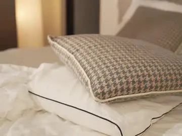 Chaturbate Live Sex Cam of villanelle_l