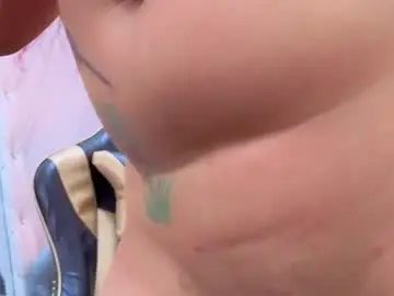 Chaturbate Live Sex Cam of lola_roses_tf