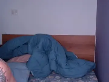 Chaturbate Live Sex Cam of steveoceanbeanhuge