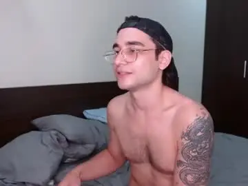 Chaturbate Live Sex Cam of steveoceanbeanhuge
