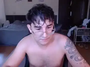 Chaturbate Live Sex Cam of steveoceanbeanhuge