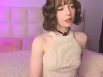 Chaturbate Live Sex Cam of badbitchcuteface