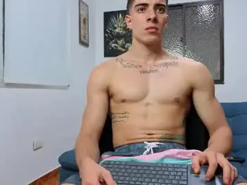 Chaturbate Best live sex cam show of ethangreey1