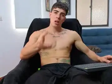 Chaturbate Free Porn Cam of ethangreey1